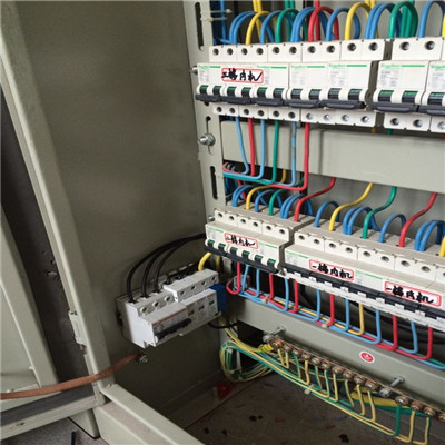 ���ϵ�y(t��ng)���װ��b